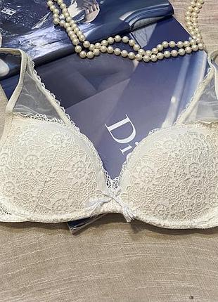 Intimissimi шикарний кремовий бюст з мереживом