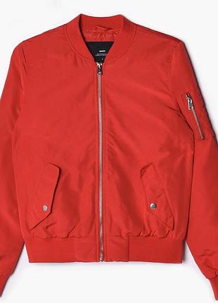 Яскравий бомбер