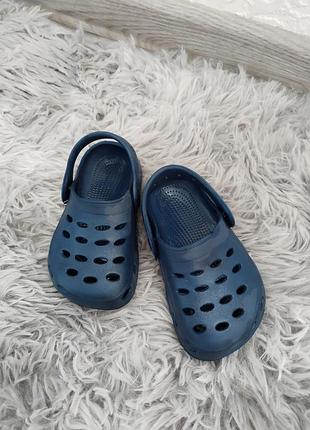 Кроксы, шлепанцы