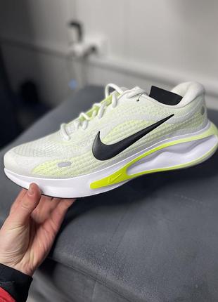 Чоловічі кросівки nike journey run fn0228-700