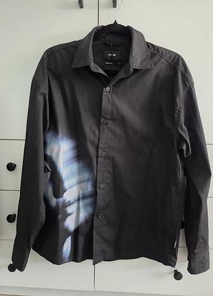 Черная рубашка с принтом мужская cropp размер s