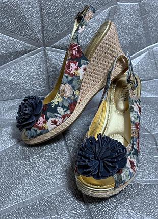 Жіночі босоніжки на танкетці 38 розмір (24,5 см устілька) hotter текстиль та натуральна шкіра