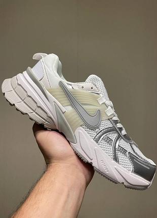 Nike v2k run white/grey