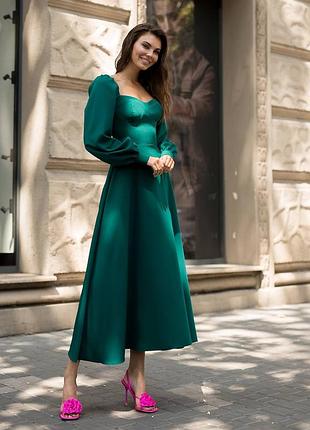 Розкішна сукня