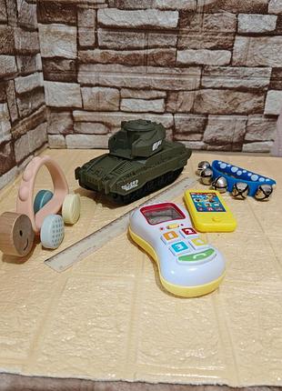 Лот игрушки для деток, цена за все