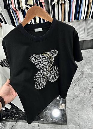 Чоловіча футболка dior в чорному кольорі