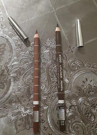 Олівці для губ