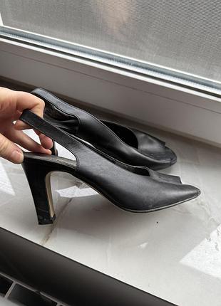 Туфлі слінгбеки