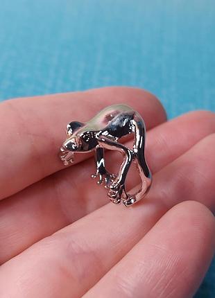 Кольцо лягушка серебро