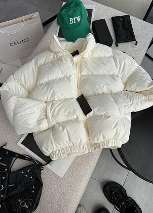 Трендова жіноча куртка пуховик вільного крою без капюшону на блискавці з кишенями