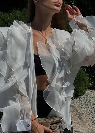Шикарна блуза з воланами