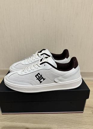 Шкіряні кросівки tommy hilfiger,39 р