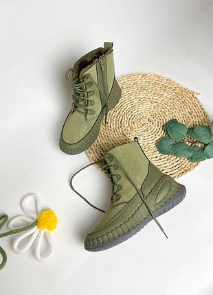 Черевики жіночі