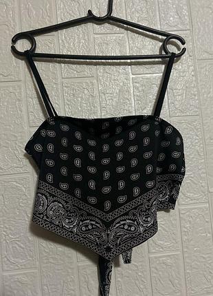 Чорно-білий топ