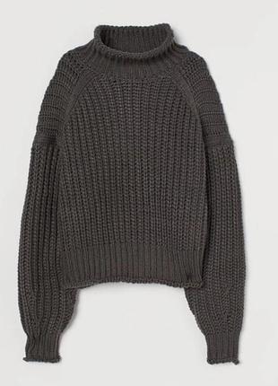 Темно сірий светр
