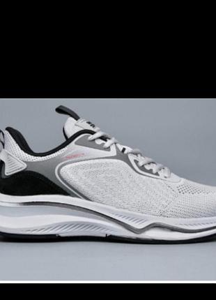 Літні кросівки