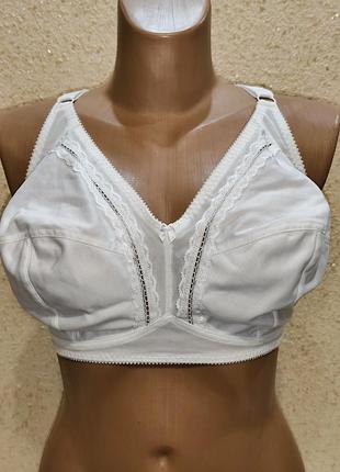 Гарний бюстгальтер м'який без кісточок uk48d eur110d