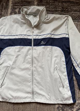 Стильна чоловіча куртка спортивна