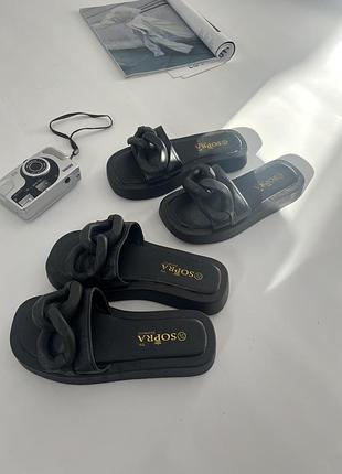 Тапочки жіночі літні, чорні з цепочкою