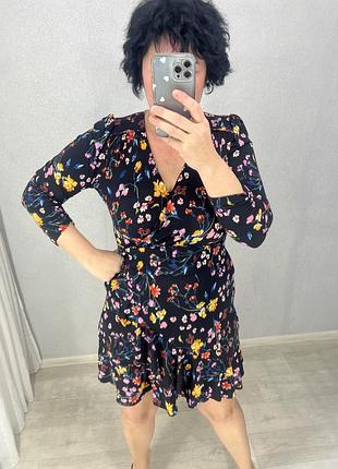 Гарна сукня плаття