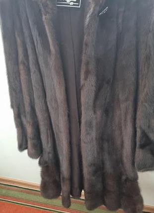 Шуба жіноча в ідеальному стані,норкова