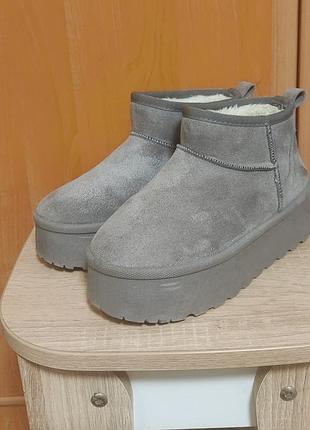 Женские серые угги на высокой платформе ugg classic ultra mini platform.