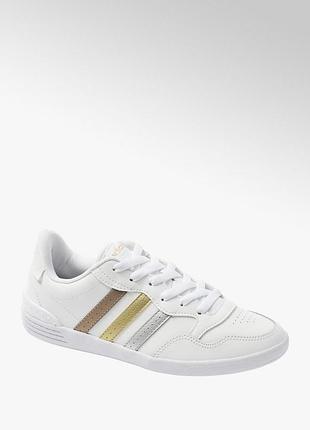 Кросівки adidas