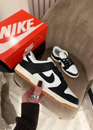 Жіночі кросівки nike dunk low lx black croc/найк сб данки