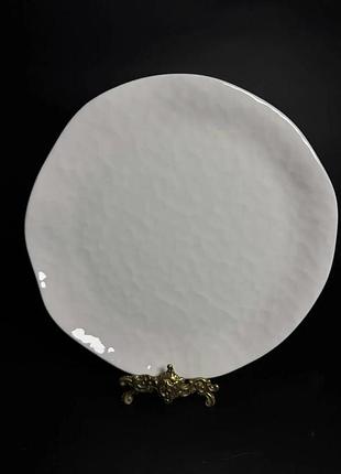 Декоративная фарфоровая тарелка с рельефной поверхностью 26 см