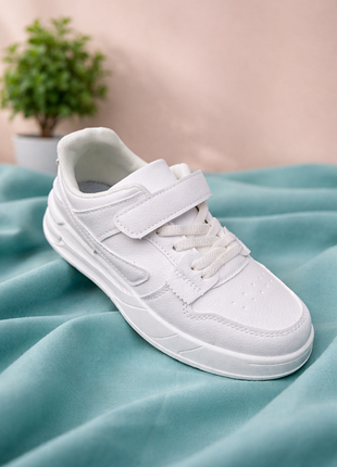 Кросівки кеди дитячі підліткові білі дуже легенькі,на липучці,еластичні шнурки,екошкіра,унісекс,стильні