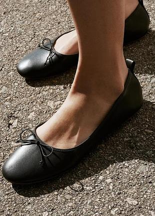 Чорні класичні балетки з бантиком zara
☝️☝️☝️☝️☝️☝️☝️☝️☝️☝️☝️