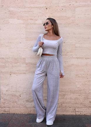 Костюм жіночий