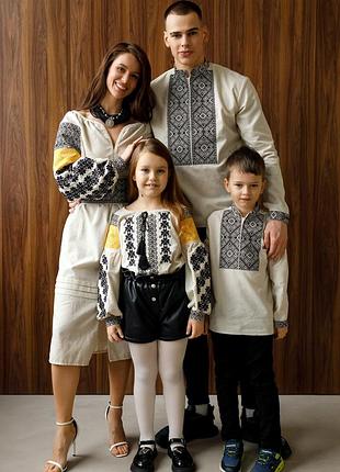 Вышитый комплект вышиванок семейный 4 в 1
