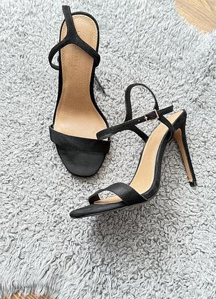 Босоніжки на підборах asos