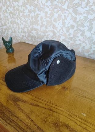 Шапка с козырьком thinsulate.