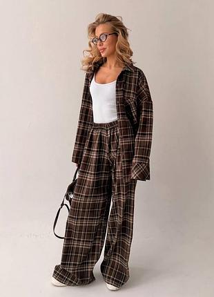 Костюм жіночий