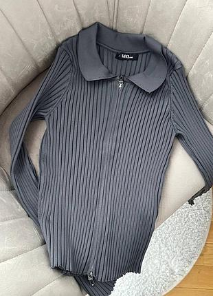 Светр тонкий