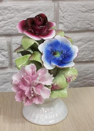Статуэтка с цветами staffordshire английская.
