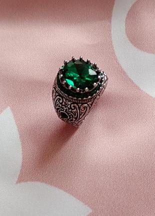 Кольцо кольца с зеленым камнем💚🍀🍊
