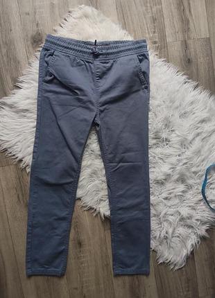 Круті стильні джинси на зріст 140-146 см в новому стані 🔥