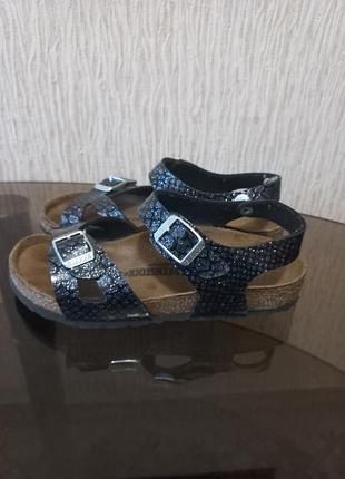 Дитячі ортопедичні босоніжки birkenstock (розмір 32)