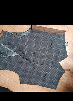 Жилет жилетка