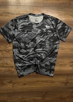 Спортивна футболка nike l-xl dri-fit чоловіча legend training tee grey camo ідеал
