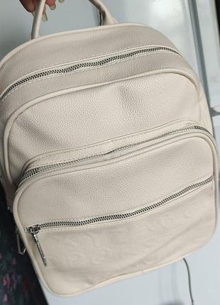 Рюкзак женский новый, качественная фурнитура