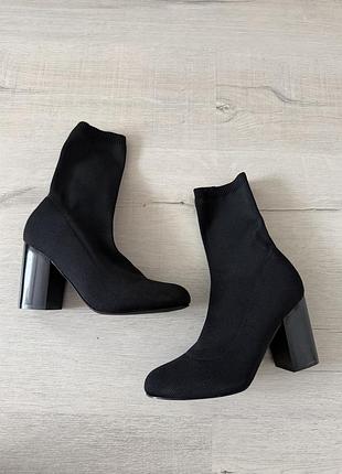 Жіночі ботильйони- панчохи/ 38 розмір / нові!