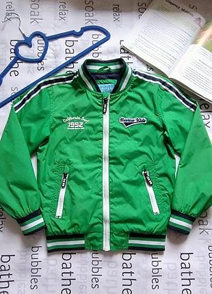 Куртка, вітровка на  хлопчика 8-9 р.