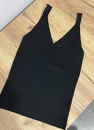 Майка на бретелях в рубчик