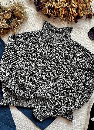 Базова тепла вкорочена кофта светр гольф вільного крою з вовною