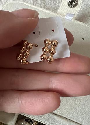 Сережки з медичного сплаву