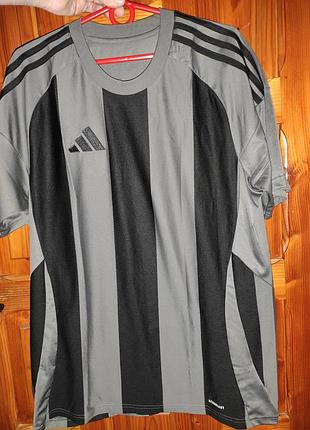 Спорт фирменная футболка оригинал adidas striped 24 jersey. л-хл